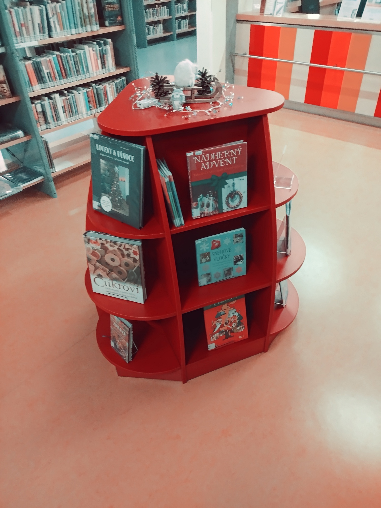 TRIPOD - stojan pro vystavení knih