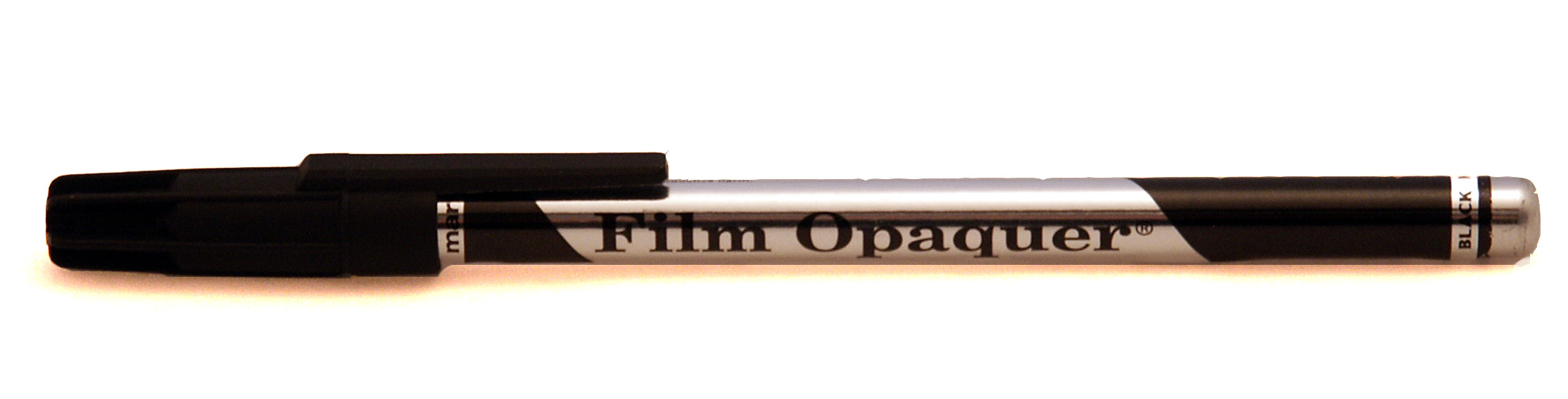 Zakrývací tužka nesmývatelná