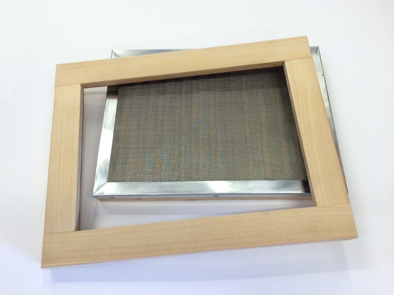 Ruční sítorám pro čerpání papíroviny