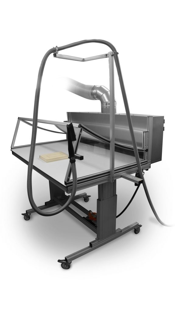 Pracoviště pro čištění povrchů zaplísněných předmětů